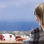 Apartahotel Loizos Stylish Residences 4*