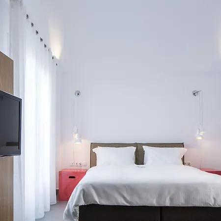 Loizos Stylish Residences Apartahotel 4*