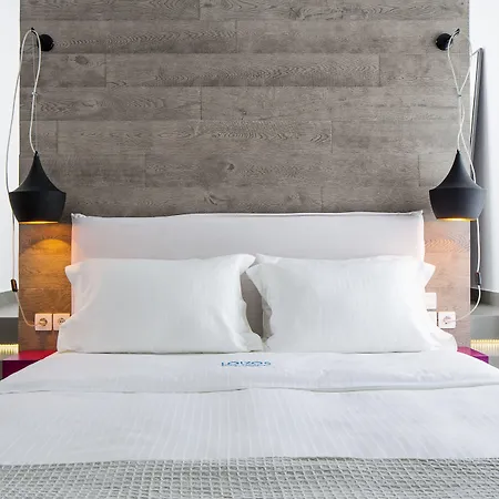 Loizos Stylish Residences Aparthotel 4*