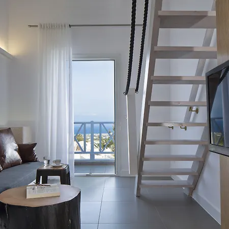 Loizos Stylish Residences Fira (Santorini)
