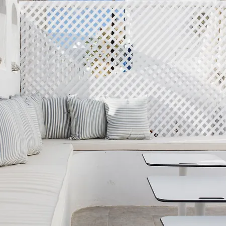 Loizos Stylish Residences 4* Fira (Santorini)