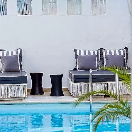 شقة فندقية Loizos Stylish Residences 4*