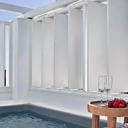 Loizos Stylish Residences شقة فندقية 4*