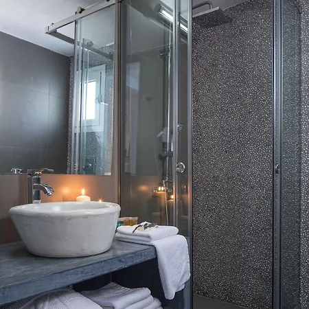 Aparthotel Loizos Stylish Residences 4*