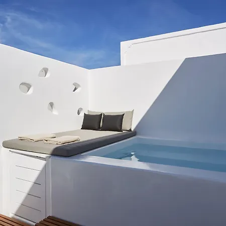 Loizos Stylish Residences Fira (Santorini)