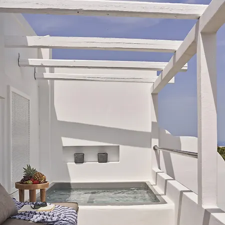 Loizos Stylish Residences Aparthotel 4*