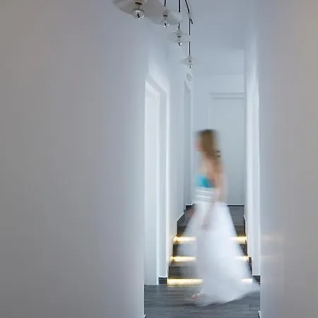 Loizos Stylish Residences شقة فندقية 4*