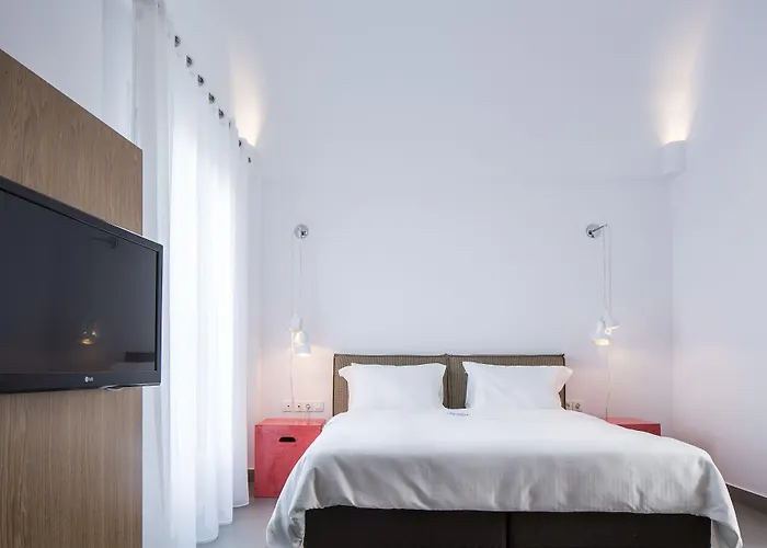 Loizos Stylish Residences Апарт-отель 4*