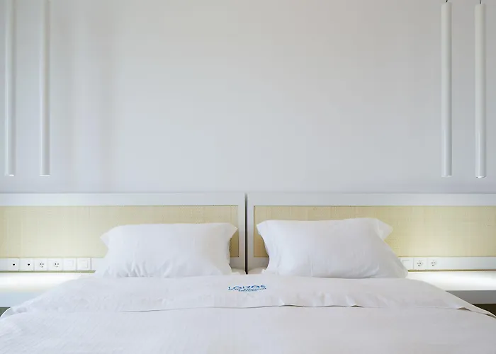 Loizos Stylish Residences Апарт-отель Тира