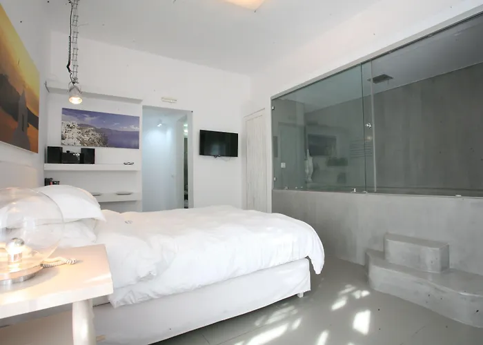 Loizos Stylish Residences