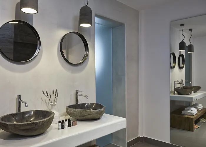 Loizos Stylish Residences Апарт-отель Тира