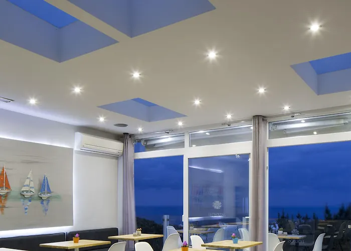 Апарт-отель Loizos Stylish Residences 4*