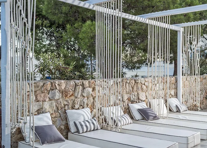 Loizos Stylish Residences 4*