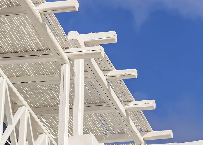 Loizos Stylish Residences 4* Fira (Santorini)