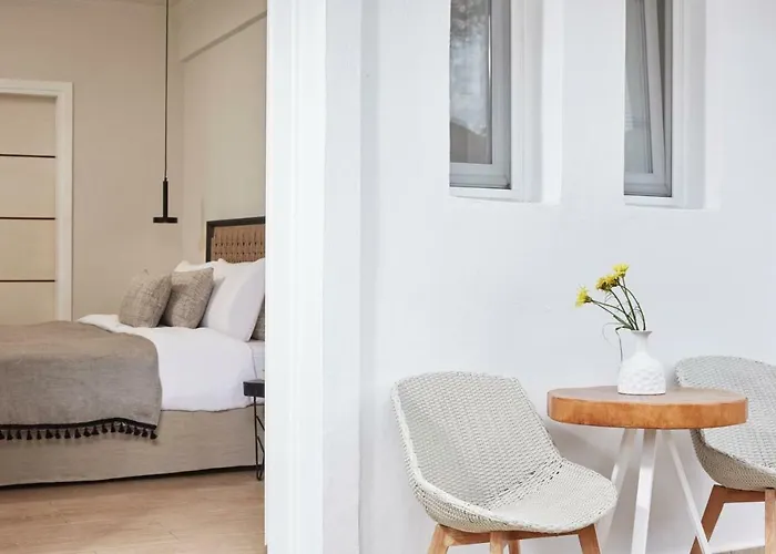 Апарт-отель Loizos Stylish Residences