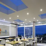 Apartmanhotel Loizos Stylish Residences 4*
