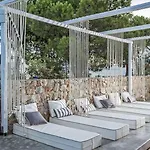 Loizos Stylish Residences 4*