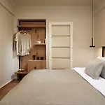 מלון דירות Loizos Stylish Residences 4*