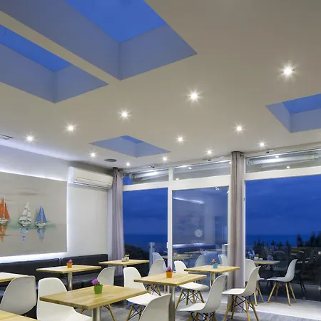Aparthotel Loizos Stylish Residences 4*