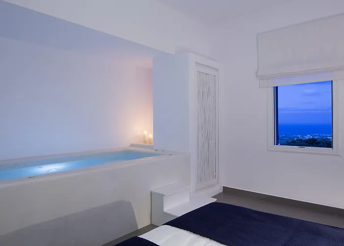 Aparthotel Loizos Stylish Residences 4*